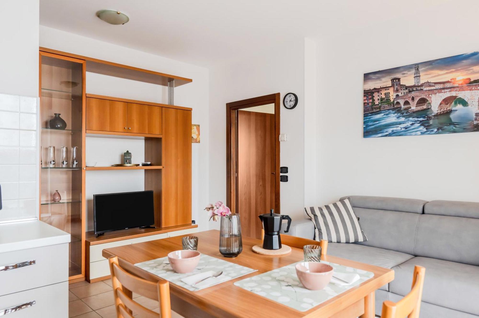 Cozy Apartament Near Fiera Di Verona! Bagian luar foto